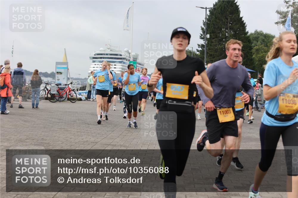 13.09.2026 - Kiel Lauf Andreas Tolksdorf http://msf.ph/oto/10356088 13.09.2026 09:58:53 Kiellinie 34, 587, 11003, 11036 meine-sportfotos.de