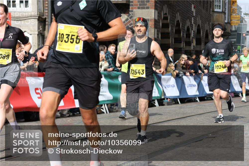 13.09.2026 - 21. swb-Marathon Bremen Strokosch-Dieckow http://msf.ph/oto/10356099 13.09.2026 10:56:43 Ziel 10184, 10211, 10322, 10356, 10443, 10670, 10675, 10699, 10844, 11069, 11256, 11280, 11317, 11407, 11570, 11693, 11795, 11844, 11855, 11871, 12452, 12543, 10610, 11000, 11079, 11328, 11872, 11946, 12284, 12434 meine-sportfotos.de