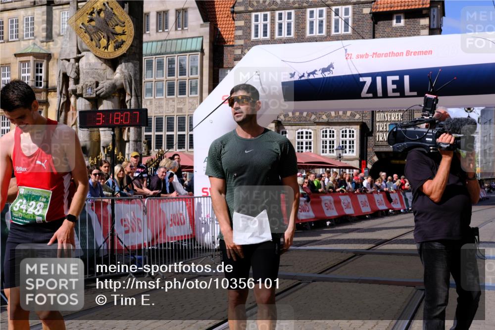 13.09.2026 - 21. swb-Marathon Bremen Tim E. http://msf.ph/oto/10356101 13.09.2026 12:48:56 Ziel 314, 5428 meine-sportfotos.de
