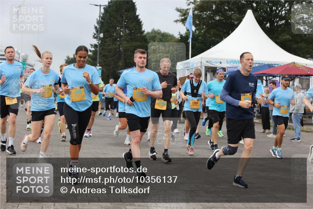 13.09.2026 - Kiel Lauf Andreas Tolksdorf http://msf.ph/oto/10356137 13.09.2026 09:58:56 Kiellinie 34, 776, 1138, 38, 7435, 7469 meine-sportfotos.de