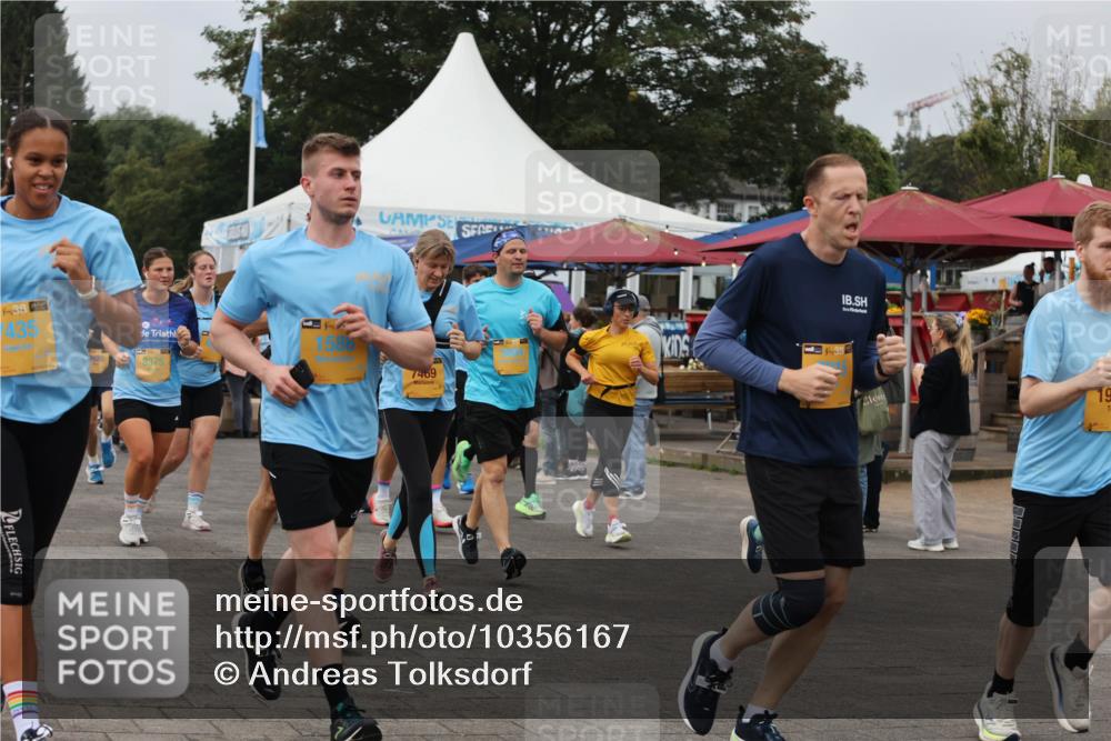 13.09.2026 - Kiel Lauf Andreas Tolksdorf http://msf.ph/oto/10356167 13.09.2026 09:58:57 Kiellinie 38, 435, 9920, 8375, 7409, 4, 38, 9 meine-sportfotos.de