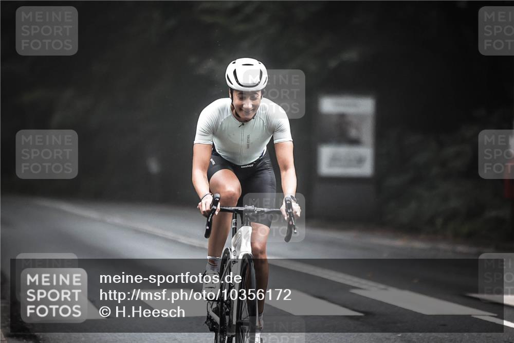 13.09.2026 - Stadtparktriathlon H.Heesch http://msf.ph/oto/10356172 13.09.2026 09:43:45 Radfahren 155 meine-sportfotos.de