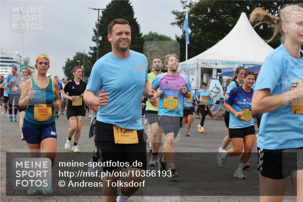 13.09.2026 - Kiel Lauf Andreas Tolksdorf http://msf.ph/oto/10356193 13.09.2026 09:58:58 Kiellinie 52, 4, 38, 7620, 11302, 39, 11413, 35, 8375 meine-sportfotos.de
