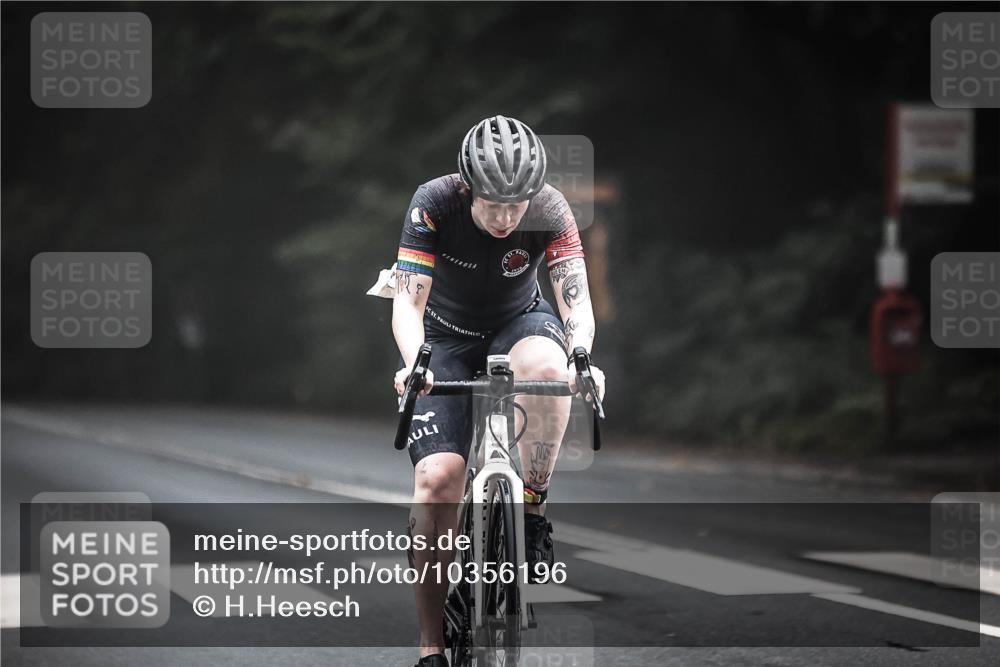 13.09.2026 - Stadtparktriathlon H.Heesch http://msf.ph/oto/10356196 13.09.2026 09:43:57 Radfahren 209 meine-sportfotos.de