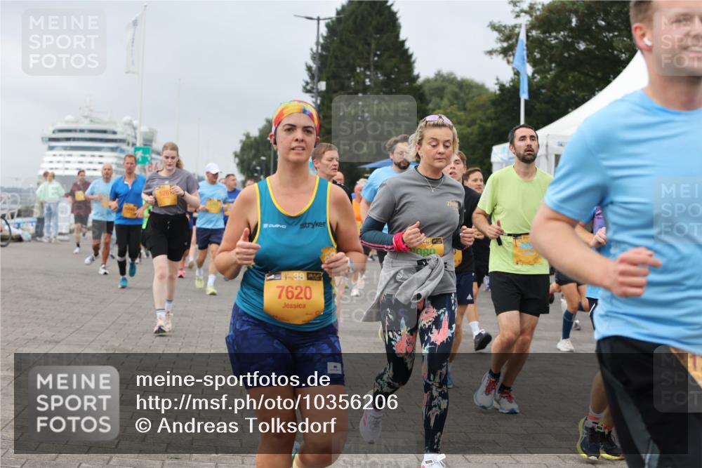 13.09.2026 - Kiel Lauf Andreas Tolksdorf http://msf.ph/oto/10356206 13.09.2026 09:58:59 Kiellinie 526, 14, 38, 7620 meine-sportfotos.de