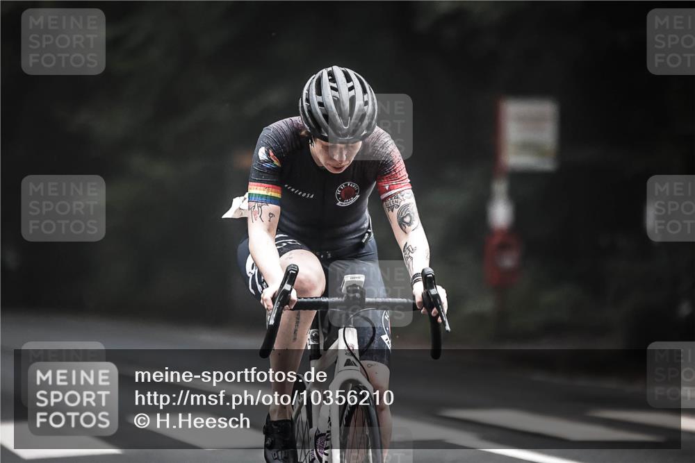 13.09.2026 - Stadtparktriathlon H.Heesch http://msf.ph/oto/10356210 13.09.2026 09:43:57 Radfahren 209 meine-sportfotos.de