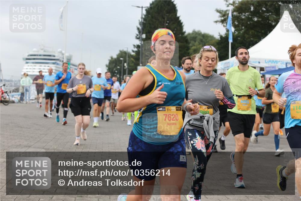 13.09.2026 - Kiel Lauf Andreas Tolksdorf http://msf.ph/oto/10356214 13.09.2026 09:58:59 Kiellinie 38, 7620, 980, 4061, 114 meine-sportfotos.de