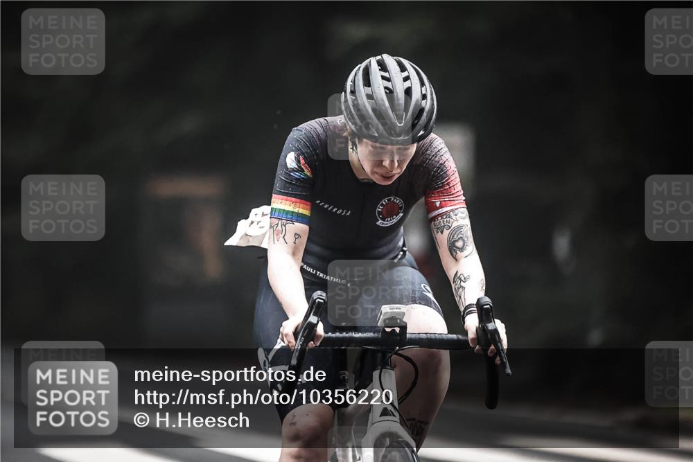13.09.2026 - Stadtparktriathlon H.Heesch http://msf.ph/oto/10356220 13.09.2026 09:43:58 Radfahren 209 meine-sportfotos.de
