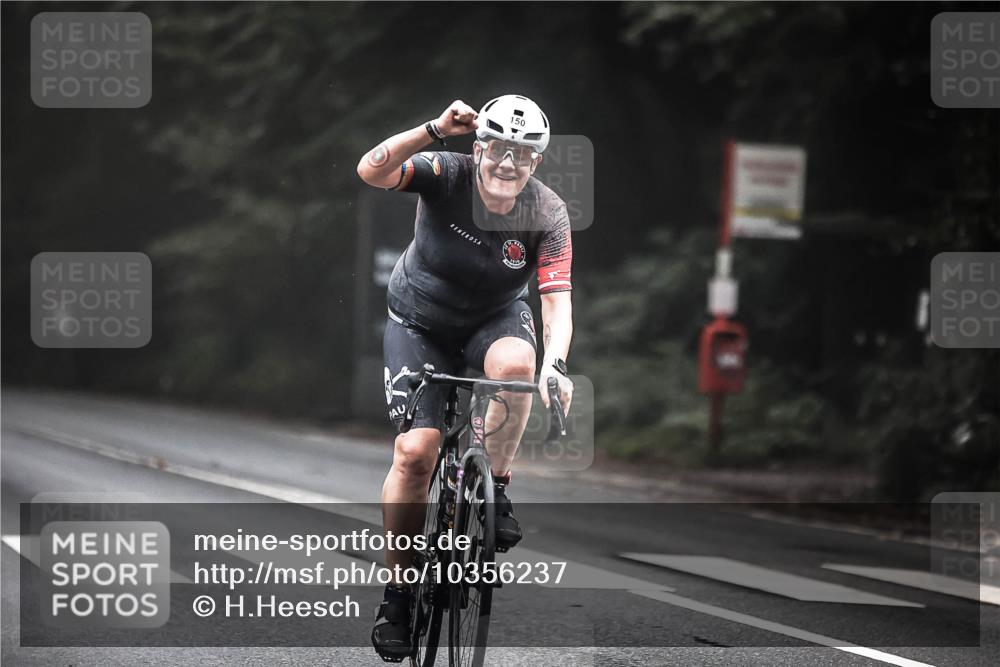 13.09.2026 - Stadtparktriathlon H.Heesch http://msf.ph/oto/10356237 13.09.2026 09:45:29 Radfahren 150 meine-sportfotos.de