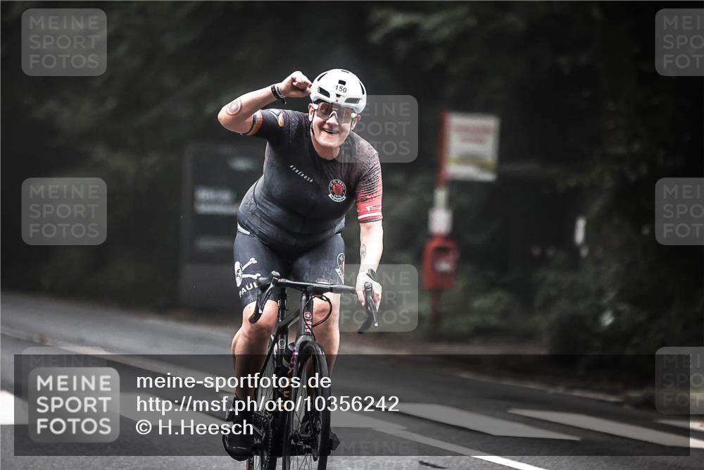 13.09.2026 - Stadtparktriathlon H.Heesch http://msf.ph/oto/10356242 13.09.2026 09:45:29 Radfahren 150 meine-sportfotos.de