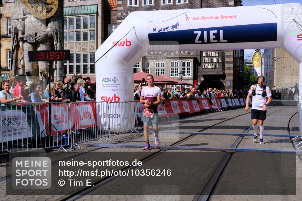13.09.2026 - 21. swb-Marathon Bremen Tim E. http://msf.ph/oto/10356246 13.09.2026 12:49:48 Ziel 968, 1483 meine-sportfotos.de