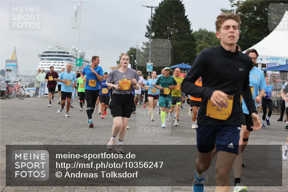 13.09.2026 - Kiel Lauf Andreas Tolksdorf http://msf.ph/oto/10356247 13.09.2026 09:59:00 Kiellinie 10569, 5261, 5158 meine-sportfotos.de