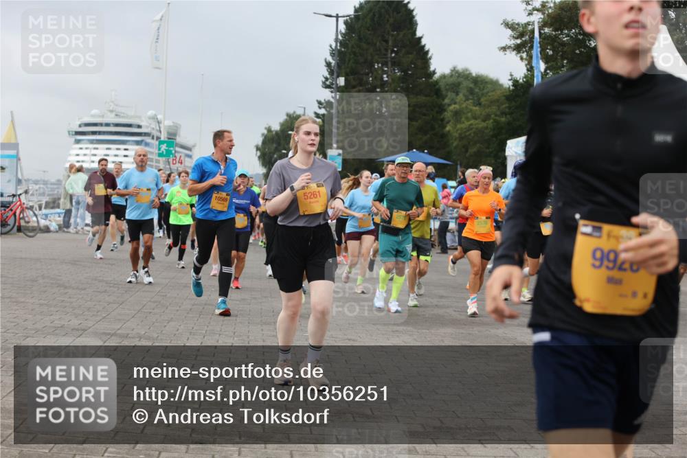 13.09.2026 - Kiel Lauf Andreas Tolksdorf http://msf.ph/oto/10356251 13.09.2026 09:59:00 Kiellinie 84, 10569, 38, 5261, 2576, 9920 meine-sportfotos.de