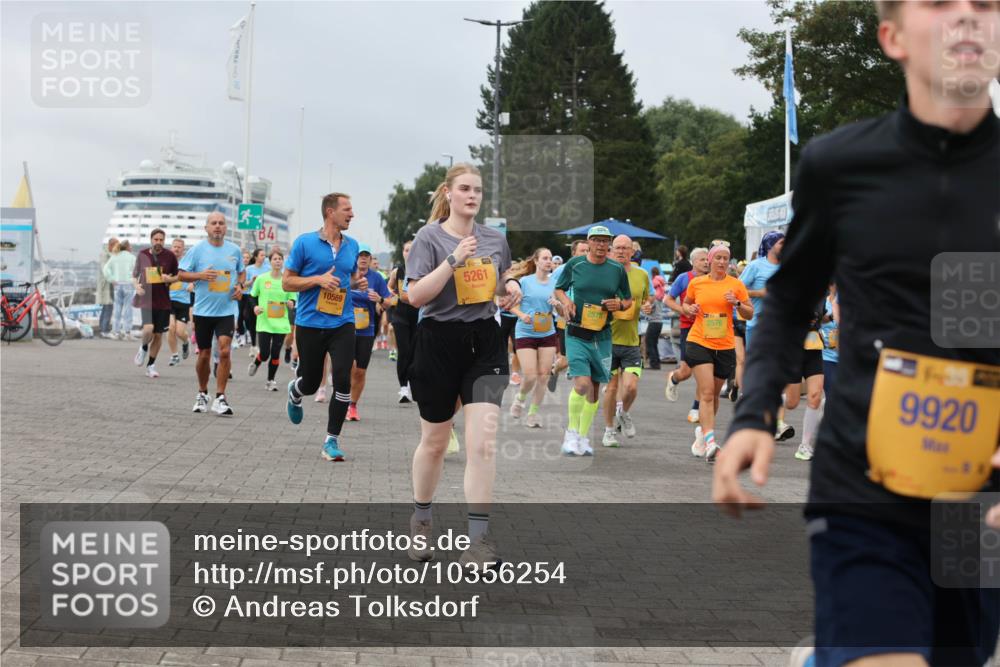 13.09.2026 - Kiel Lauf Andreas Tolksdorf http://msf.ph/oto/10356254 13.09.2026 09:59:00 Kiellinie 84, 10569, 1, 3, 5261, 257, 2576, 9920 meine-sportfotos.de