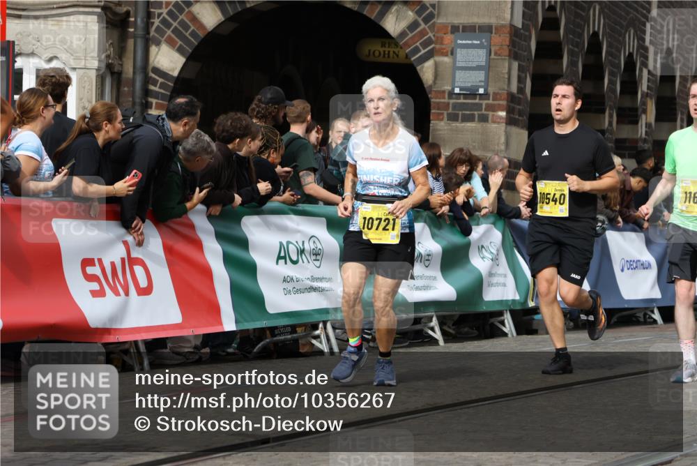 13.09.2026 - 21. swb-Marathon Bremen Strokosch-Dieckow http://msf.ph/oto/10356267 13.09.2026 10:56:48 Ziel 10184, 10211, 10240, 10322, 10356, 10372, 10670, 10675, 10844, 11069, 11256, 11317, 11349, 11407, 11570, 11795, 11844, 11855, 11871, 11911, 11996, 12543, 10157, 10408, 10610, 11000, 11079, 11328, 11946, 12032, 12284 meine-sportfotos.de