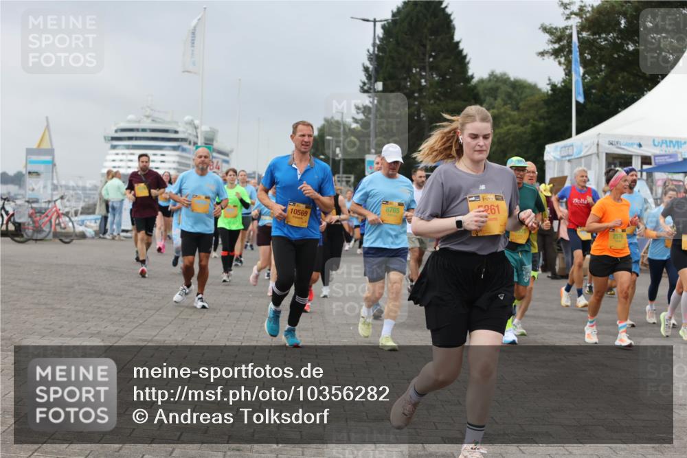 13.09.2026 - Kiel Lauf Andreas Tolksdorf http://msf.ph/oto/10356282 13.09.2026 09:59:01 Kiellinie 10569, 8765, 261, 2576 meine-sportfotos.de