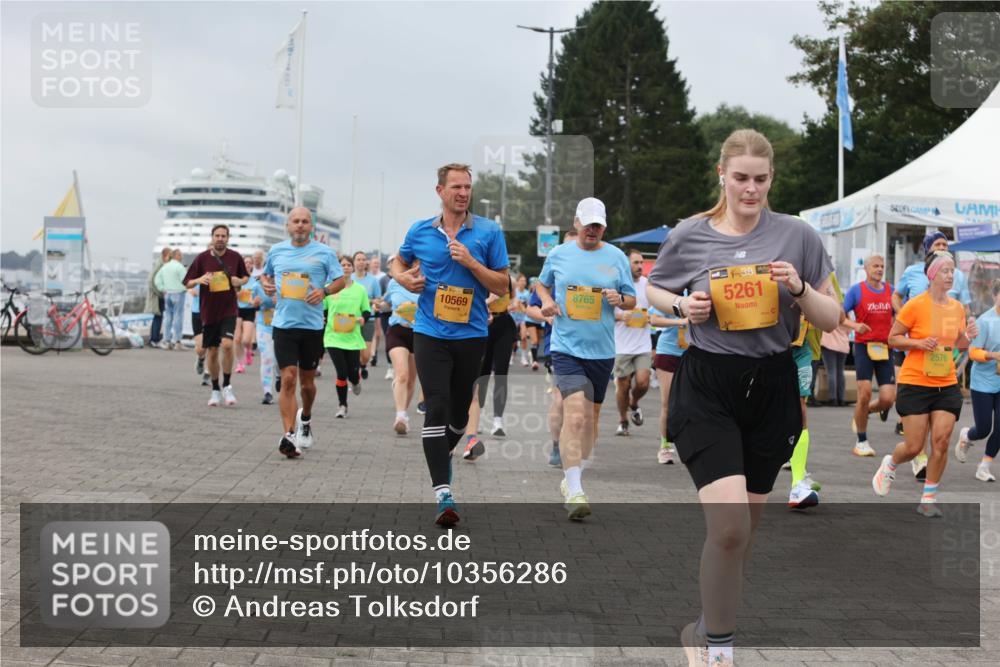 13.09.2026 - Kiel Lauf Andreas Tolksdorf http://msf.ph/oto/10356286 13.09.2026 09:59:02 Kiellinie 8765, 10569, 38, 5261, 2576 meine-sportfotos.de