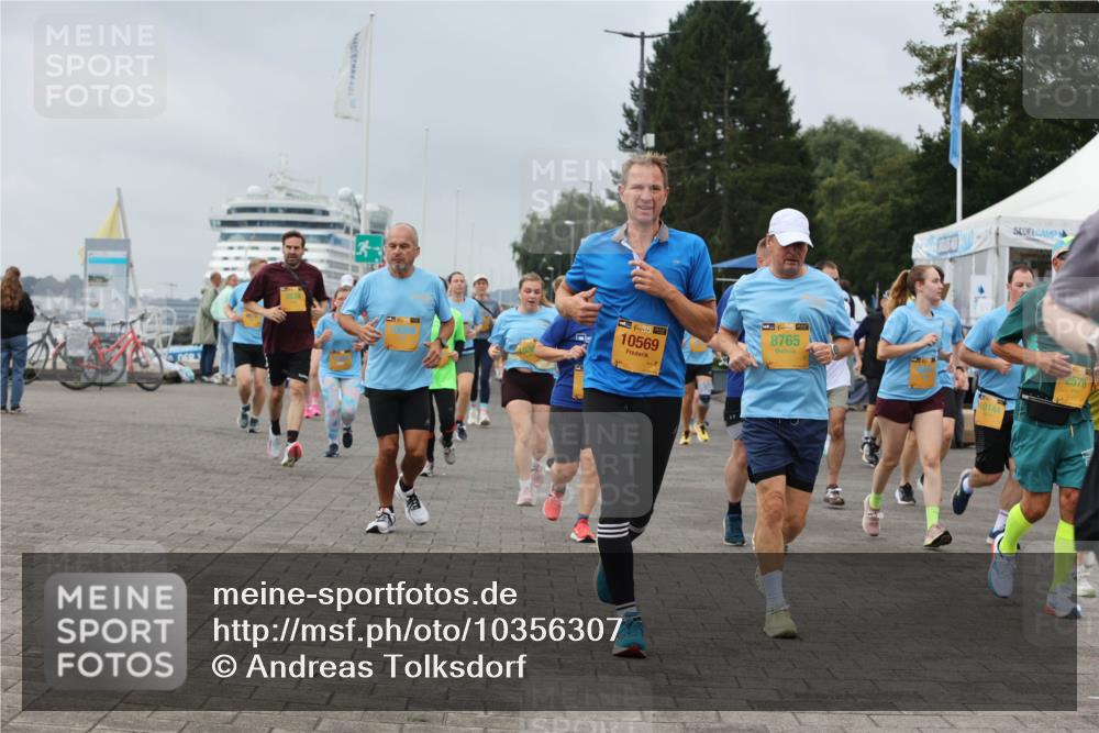 13.09.2026 - Kiel Lauf Andreas Tolksdorf http://msf.ph/oto/10356307 13.09.2026 09:59:02 Kiellinie 38, 10569, 8765, 10144, 2578 meine-sportfotos.de