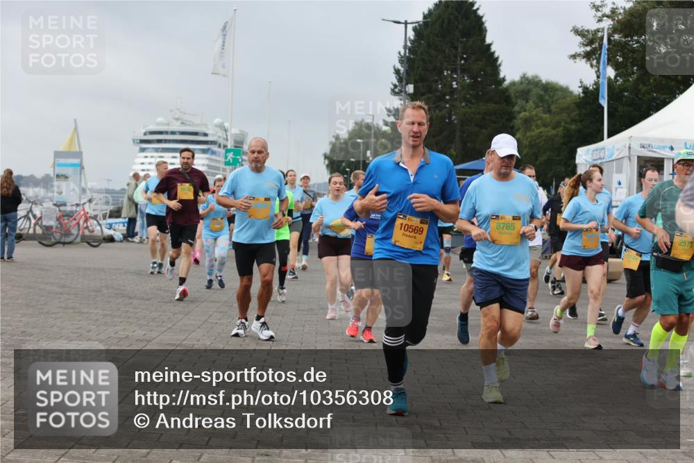 13.09.2026 - Kiel Lauf Andreas Tolksdorf http://msf.ph/oto/10356308 13.09.2026 09:59:03 Kiellinie 9979, 3, 38, 10569, 139, 8765, 2578 meine-sportfotos.de