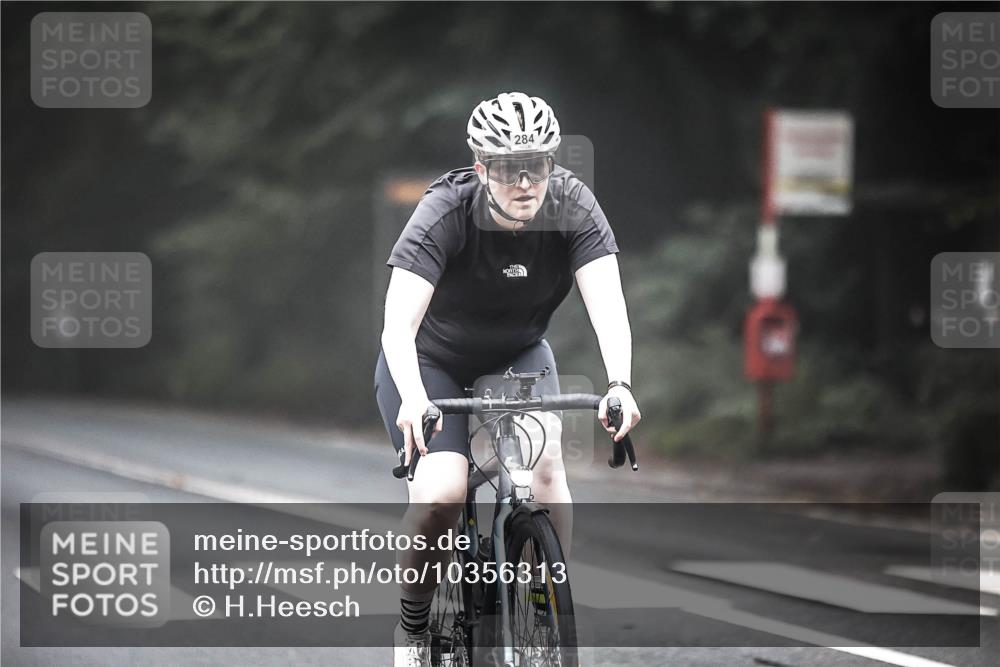 13.09.2026 - Stadtparktriathlon H.Heesch http://msf.ph/oto/10356313 13.09.2026 09:48:08 Radfahren 284 meine-sportfotos.de