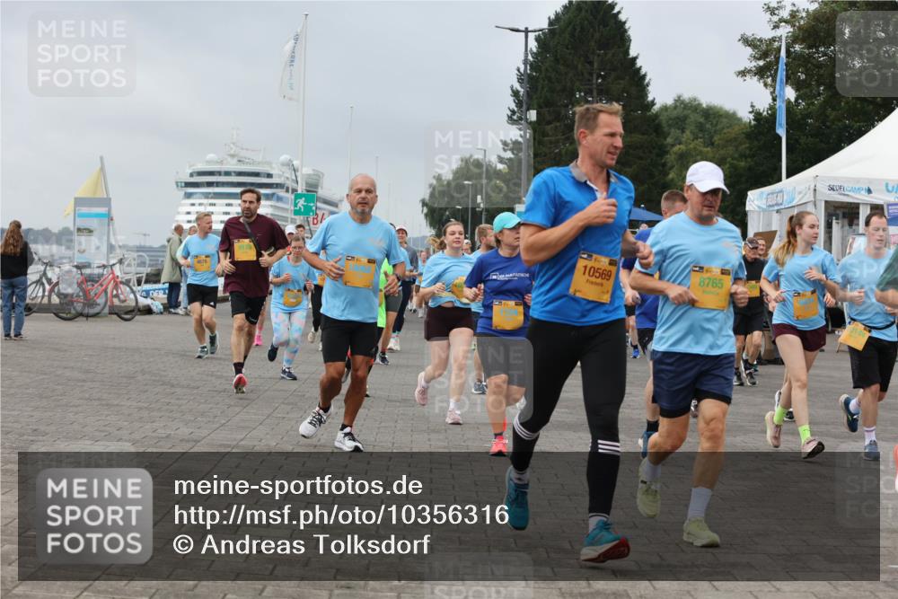 13.09.2026 - Kiel Lauf Andreas Tolksdorf http://msf.ph/oto/10356316 13.09.2026 09:59:03 Kiellinie 3, 4, 39, 10569, 8765 meine-sportfotos.de