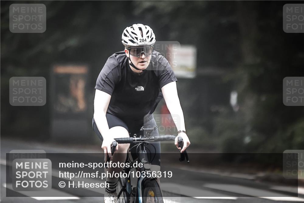 13.09.2026 - Stadtparktriathlon H.Heesch http://msf.ph/oto/10356319 13.09.2026 09:48:08 Radfahren 284 meine-sportfotos.de