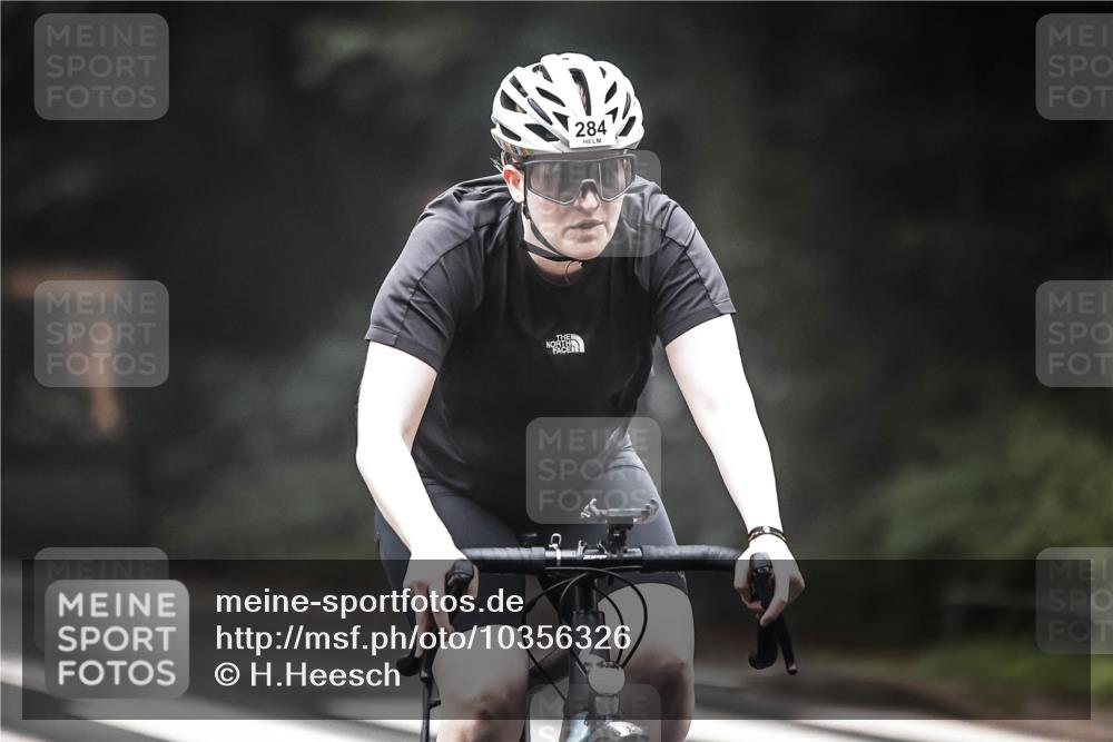 13.09.2026 - Stadtparktriathlon H.Heesch http://msf.ph/oto/10356326 13.09.2026 09:48:09 Radfahren 284 meine-sportfotos.de