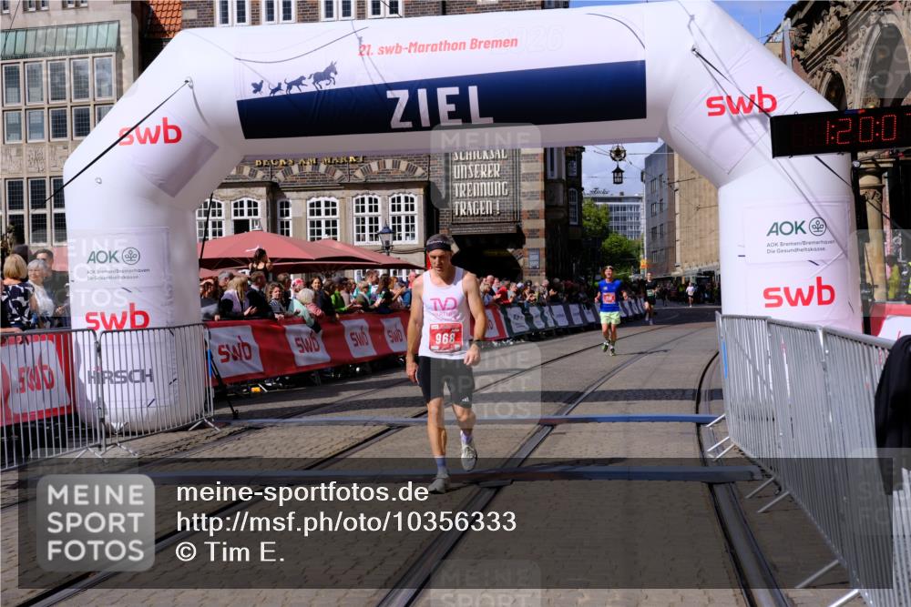 13.09.2026 - 21. swb-Marathon Bremen Tim E. http://msf.ph/oto/10356333 13.09.2026 12:50:28 Ziel 547, 7692 meine-sportfotos.de
