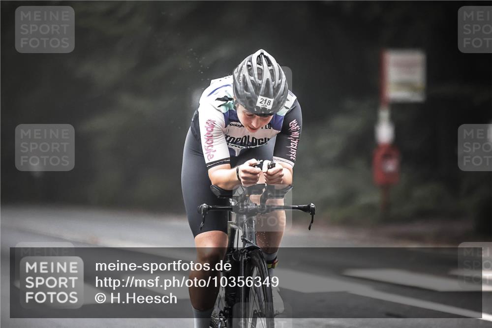 13.09.2026 - Stadtparktriathlon H.Heesch http://msf.ph/oto/10356349 13.09.2026 09:48:22 Radfahren 211, 218 meine-sportfotos.de