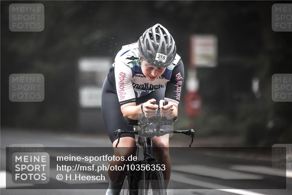 13.09.2026 - Stadtparktriathlon H.Heesch http://msf.ph/oto/10356353 13.09.2026 09:48:22 Radfahren 211, 218 meine-sportfotos.de