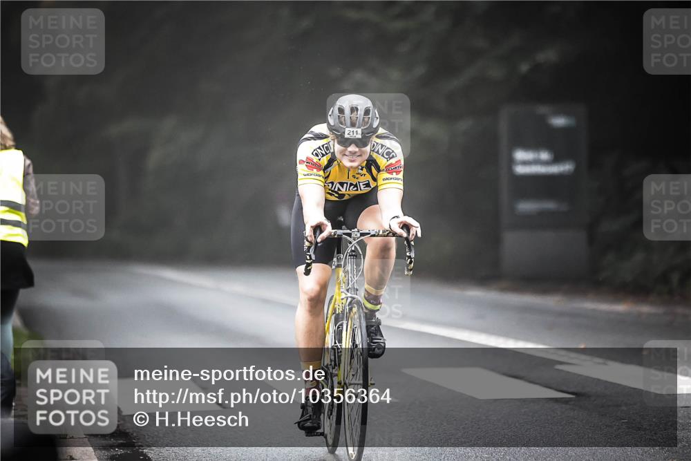 13.09.2026 - Stadtparktriathlon H.Heesch http://msf.ph/oto/10356364 13.09.2026 09:48:27 Radfahren 211, 218 meine-sportfotos.de