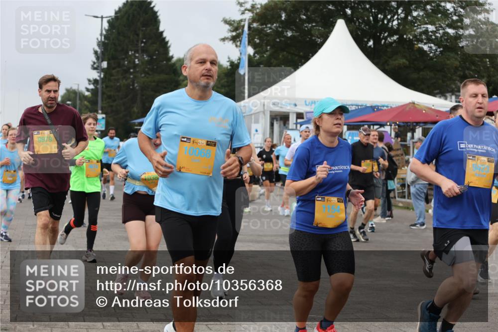 13.09.2026 - Kiel Lauf Andreas Tolksdorf http://msf.ph/oto/10356368 13.09.2026 09:59:05 Kiellinie 38, 9979, 48, 10068, 38, 1154, 38, 9423 meine-sportfotos.de