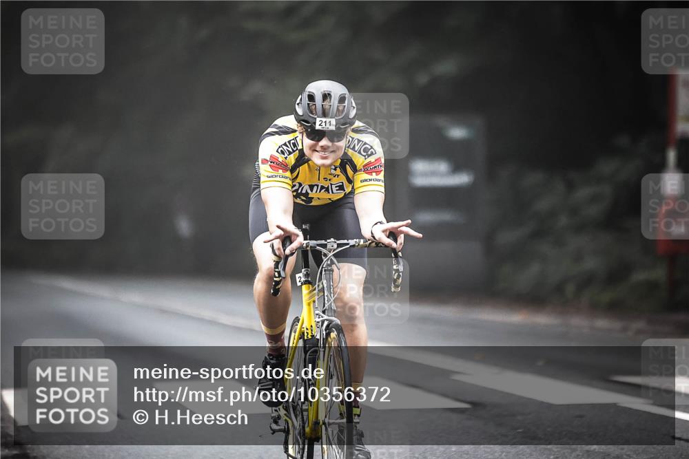 13.09.2026 - Stadtparktriathlon H.Heesch http://msf.ph/oto/10356372 13.09.2026 09:48:27 Radfahren 211, 218 meine-sportfotos.de
