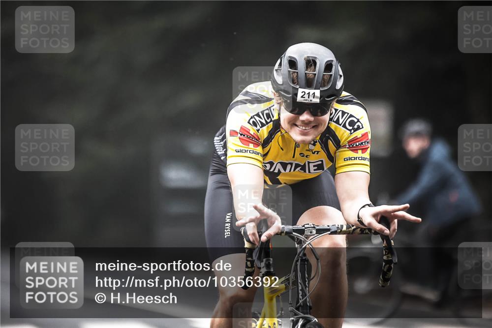 13.09.2026 - Stadtparktriathlon H.Heesch http://msf.ph/oto/10356392 13.09.2026 09:48:28 Radfahren 211 meine-sportfotos.de
