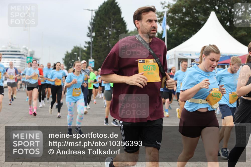 13.09.2026 - Kiel Lauf Andreas Tolksdorf http://msf.ph/oto/10356393 13.09.2026 09:59:06 Kiellinie 48, 9979, 10382, 7900 meine-sportfotos.de