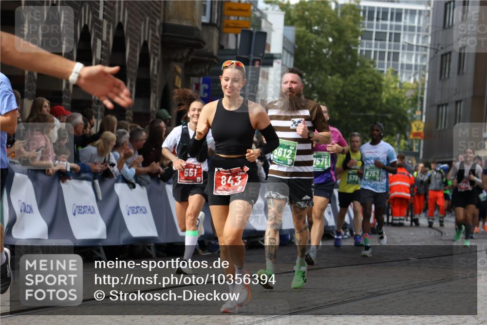 13.09.2026 - 21. swb-Marathon Bremen Strokosch-Dieckow http://msf.ph/oto/10356394 13.09.2026 13:37:13 Ziel 551, 813, 843, 1285, 1641, 1849, 1936, 2241, 2275, 2930, 3122, 3541, 3635, 3787, 3874, 3909, 3998, 4261, 4335, 4410, 4448, 4892, 5236, 5355, 5447, 5823, 6050, 6056, 6269, 6408, 6431, 6966, 7046, 7229, 7398, 7445, 7640, 8034, 8498, 8685, 8839, 9310, 9331, 9415, 9589, 9658, 9807, 9840, 270, 391, 448, 869, 1180, 3627, 3823, 4628, 5388, 5612, 5738, 5791, 6904, 6947, 7571, 8439, 8553, 8748, 8753 meine-sportfotos.de