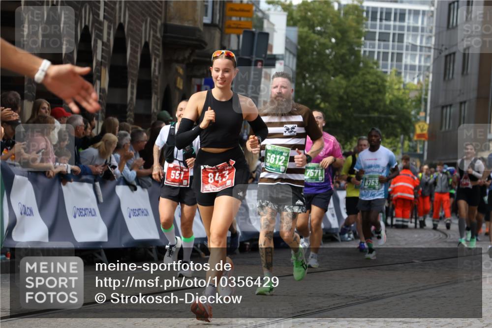 13.09.2026 - 21. swb-Marathon Bremen Strokosch-Dieckow http://msf.ph/oto/10356429 13.09.2026 13:37:13 Ziel 551, 813, 843, 1285, 1641, 1849, 1936, 2241, 2275, 2930, 3122, 3541, 3635, 3787, 3874, 3909, 3998, 4261, 4335, 4410, 4448, 4892, 5236, 5355, 5447, 5823, 6050, 6056, 6269, 6408, 6431, 6966, 7046, 7229, 7398, 7445, 7640, 8034, 8498, 8685, 8839, 9310, 9331, 9415, 9589, 9658, 9807, 9840, 270, 391, 448, 869, 1180, 3627, 3823, 4628, 5388, 5612, 5738, 5791, 6904, 6947, 7571, 8439, 8553, 8748, 8753 meine-sportfotos.de
