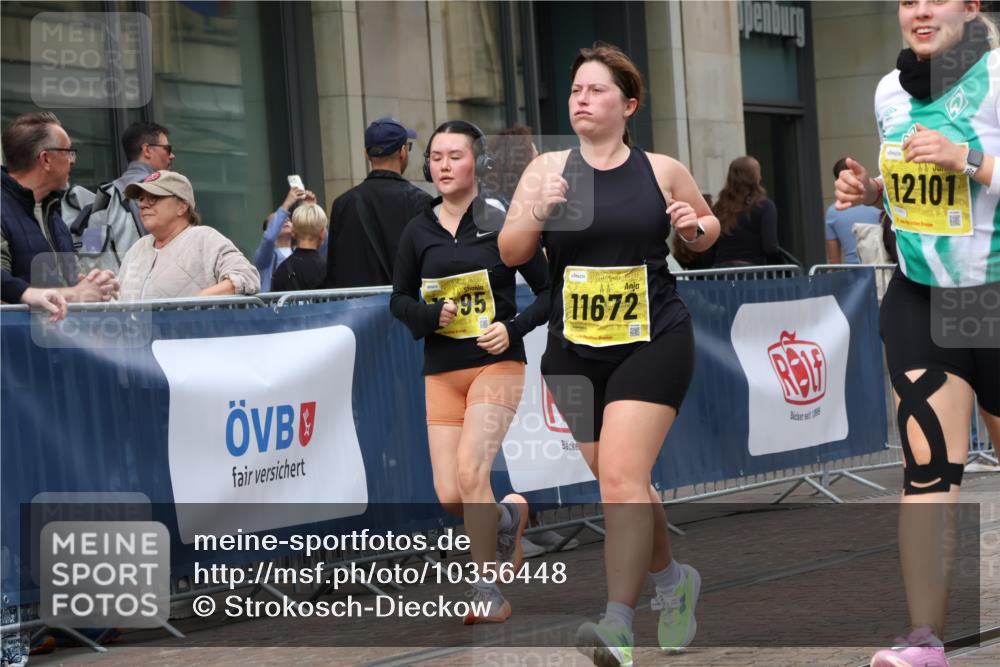 13.09.2026 - 21. swb-Marathon Bremen Strokosch-Dieckow http://msf.ph/oto/10356448 13.09.2026 11:17:05 Ziel 10472, 10773, 10779, 10979, 11495, 11672, 11709, 12101, 12334, 10295, 10335, 10679, 10999, 11355, 11456, 11461, 11653, 11867, 12089, 12287 meine-sportfotos.de