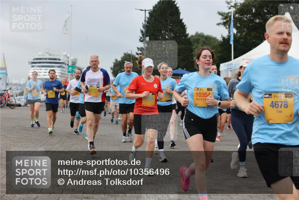 13.09.2026 - Kiel Lauf Andreas Tolksdorf http://msf.ph/oto/10356496 13.09.2026 09:59:10 Kiellinie 10414, 733, 10354, 4678 meine-sportfotos.de