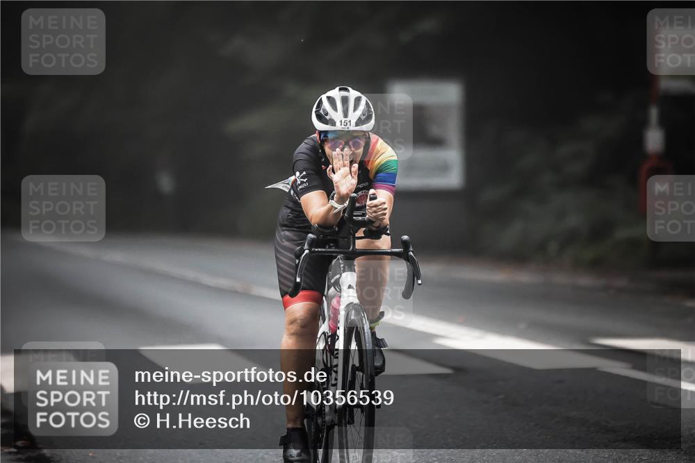13.09.2026 - Stadtparktriathlon H.Heesch http://msf.ph/oto/10356539 13.09.2026 09:49:45 Radfahren 151, 279, 340 meine-sportfotos.de