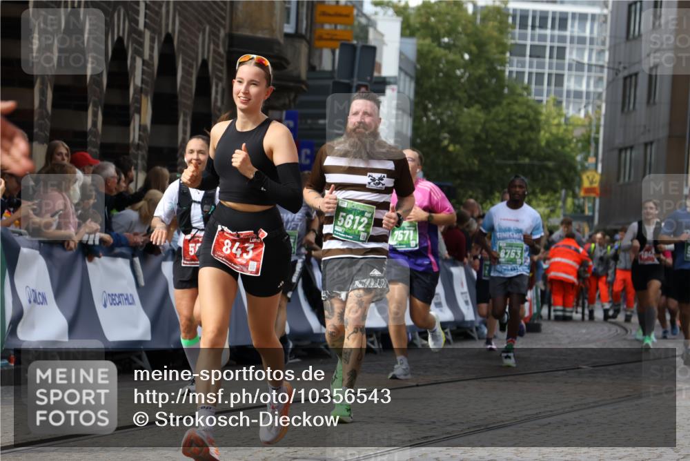 13.09.2026 - 21. swb-Marathon Bremen Strokosch-Dieckow http://msf.ph/oto/10356543 13.09.2026 13:37:14 Ziel 551, 813, 843, 1285, 1641, 1849, 1936, 2241, 2275, 2930, 3122, 3541, 3635, 3787, 3874, 3909, 3998, 4261, 4335, 4410, 4448, 5236, 5355, 5447, 5823, 6050, 6056, 6269, 6408, 6431, 6966, 7046, 7398, 7445, 7640, 8034, 8498, 8685, 8839, 9310, 9331, 9415, 9589, 9658, 9807, 9840, 270, 391, 448, 869, 1180, 3627, 3823, 4628, 5388, 5612, 5738, 5791, 6904, 7074, 7571, 8439, 8553, 8748, 8753, 10106 meine-sportfotos.de