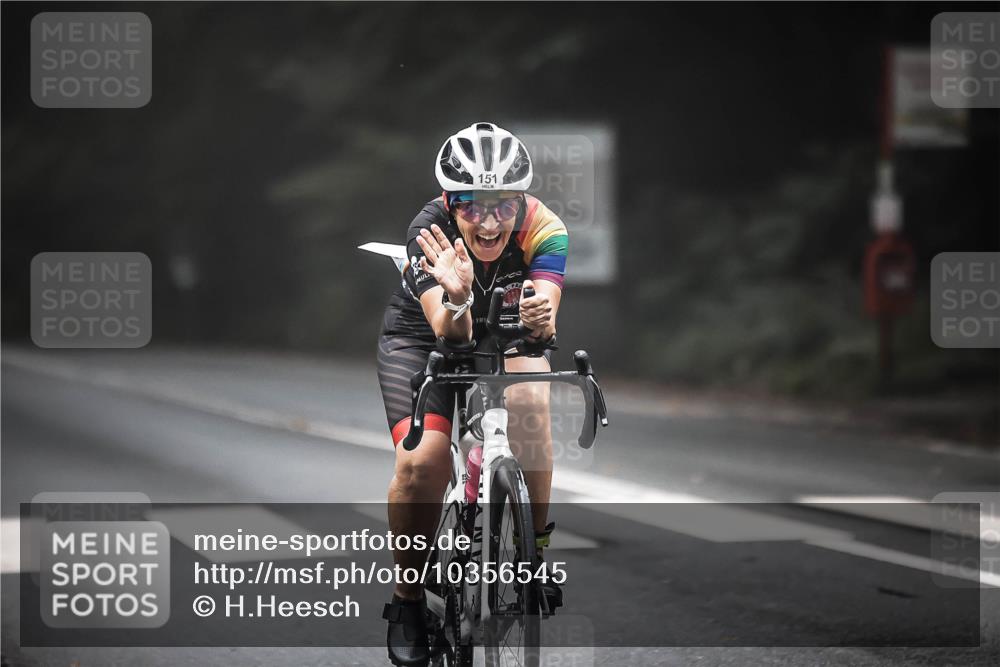 13.09.2026 - Stadtparktriathlon H.Heesch http://msf.ph/oto/10356545 13.09.2026 09:49:45 Radfahren 151, 279, 340 meine-sportfotos.de