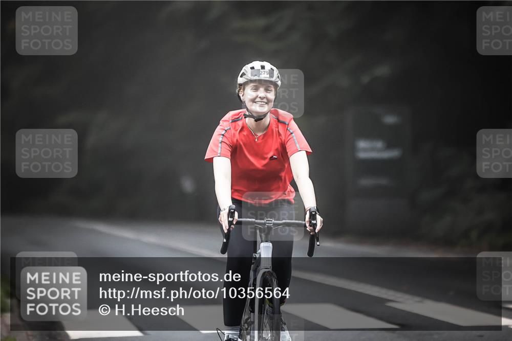 13.09.2026 - Stadtparktriathlon H.Heesch http://msf.ph/oto/10356564 13.09.2026 09:49:50 Radfahren 151, 279 meine-sportfotos.de