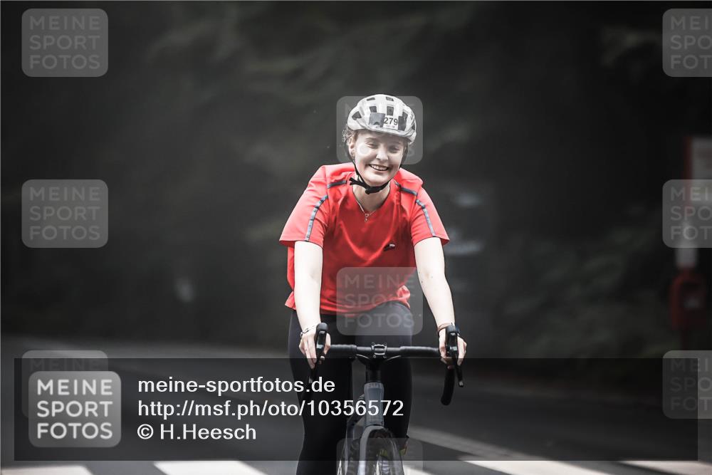13.09.2026 - Stadtparktriathlon H.Heesch http://msf.ph/oto/10356572 13.09.2026 09:49:50 Radfahren 151, 279 meine-sportfotos.de