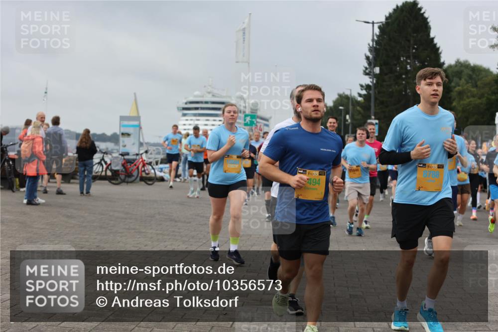 13.09.2026 - Kiel Lauf Andreas Tolksdorf http://msf.ph/oto/10356573 13.09.2026 09:59:13 Kiellinie 10594, 38, 494, 1846, 38, 8788 meine-sportfotos.de