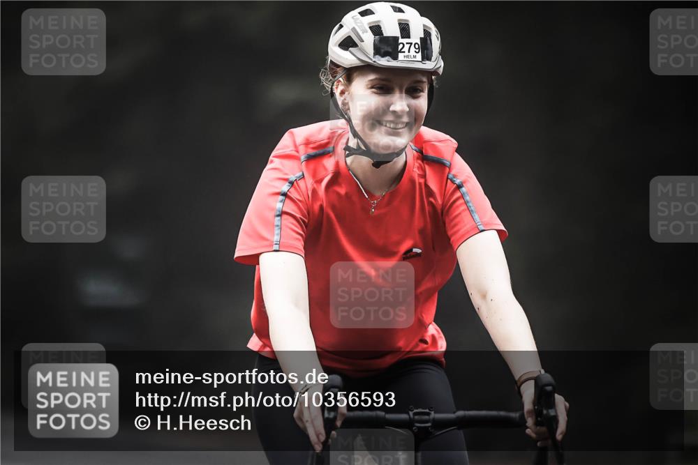 13.09.2026 - Stadtparktriathlon H.Heesch http://msf.ph/oto/10356593 13.09.2026 09:49:51 Radfahren 279 meine-sportfotos.de