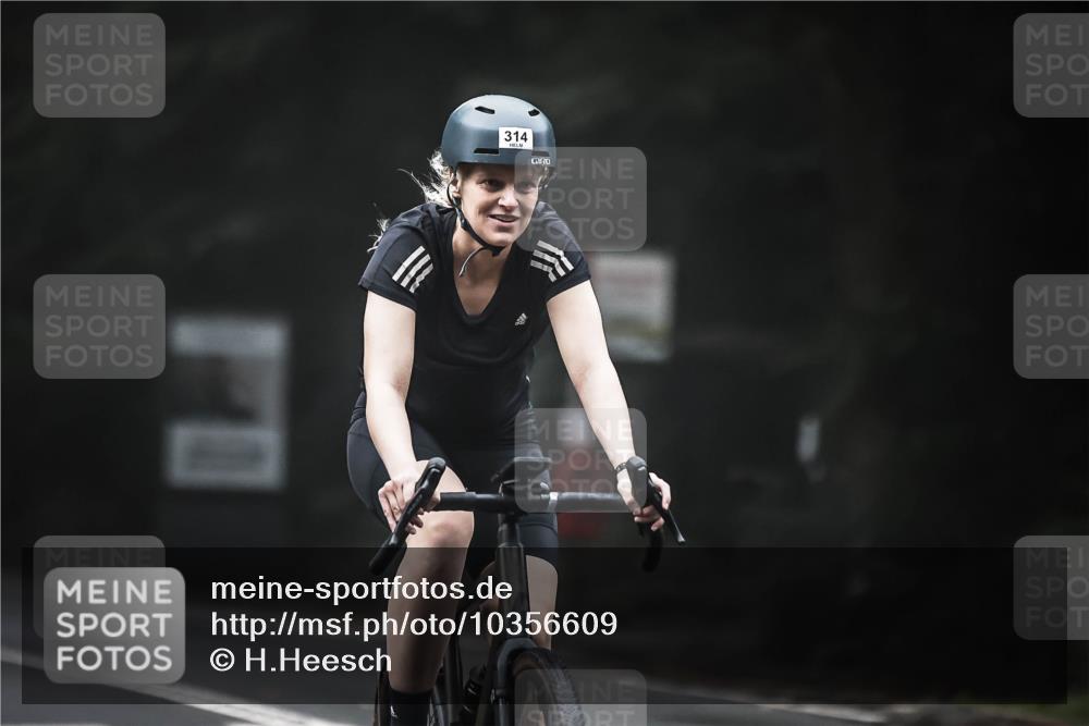 13.09.2026 - Stadtparktriathlon H.Heesch http://msf.ph/oto/10356609 13.09.2026 09:50:16 Radfahren 171, 314, 321 meine-sportfotos.de