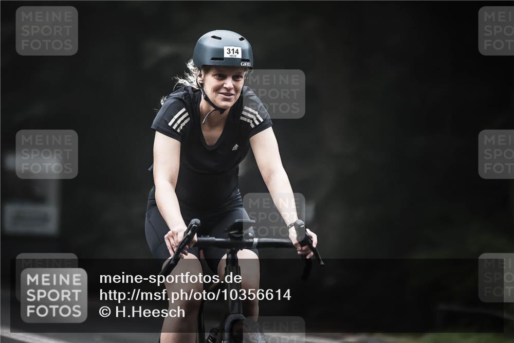 13.09.2026 - Stadtparktriathlon H.Heesch http://msf.ph/oto/10356614 13.09.2026 09:50:16 Radfahren 171, 314, 321 meine-sportfotos.de