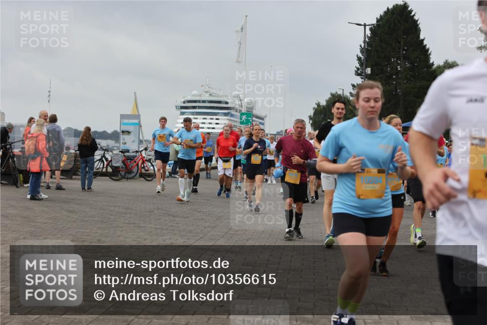 13.09.2026 - Kiel Lauf Andreas Tolksdorf http://msf.ph/oto/10356615 13.09.2026 09:59:14 Kiellinie 945 meine-sportfotos.de