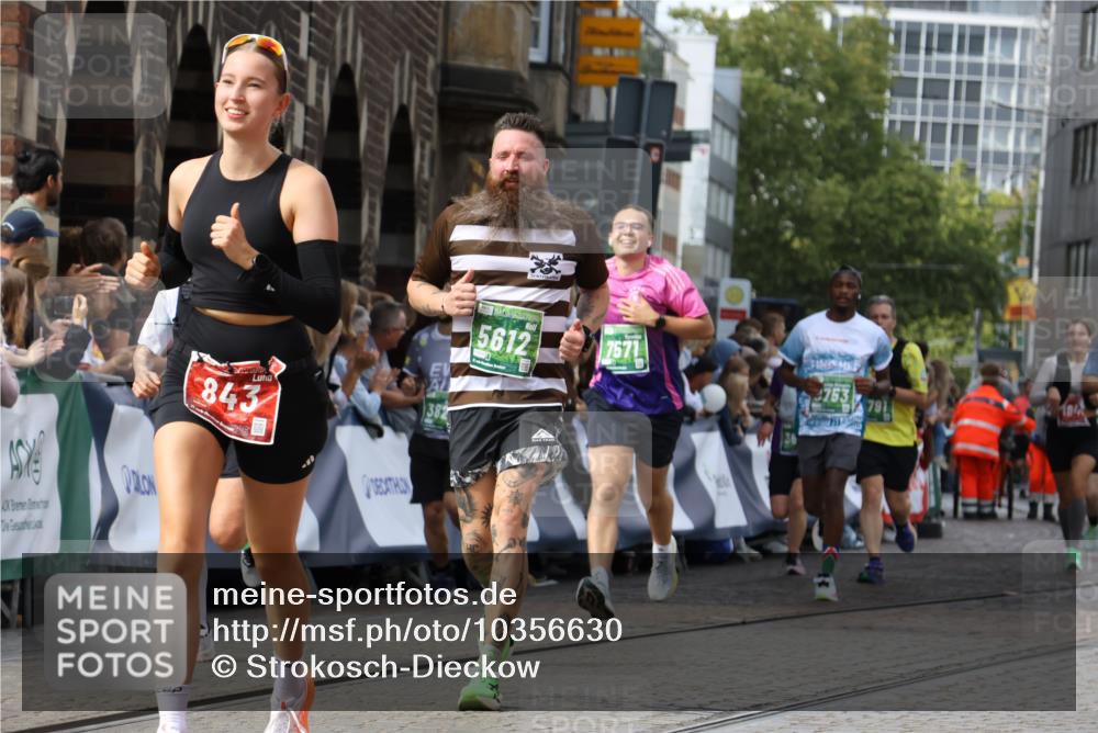 13.09.2026 - 21. swb-Marathon Bremen Strokosch-Dieckow http://msf.ph/oto/10356630 13.09.2026 13:37:14 Ziel 551, 813, 843, 1285, 1641, 1849, 1936, 2241, 2275, 2930, 3122, 3541, 3635, 3787, 3874, 3909, 3998, 4261, 4335, 4410, 4448, 5236, 5355, 5447, 5823, 6050, 6056, 6269, 6408, 6431, 6966, 7046, 7398, 7445, 7640, 8034, 8498, 8685, 8839, 9310, 9331, 9415, 9589, 9658, 9807, 9840, 270, 391, 448, 869, 1180, 3627, 3823, 4628, 5388, 5612, 5738, 5791, 6904, 7074, 7571, 8439, 8553, 8748, 8753, 10106 meine-sportfotos.de